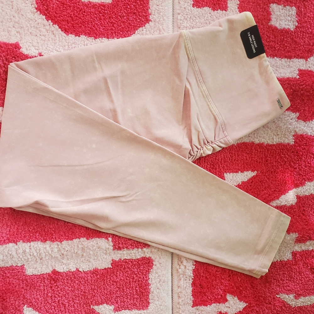 PINK Leggings